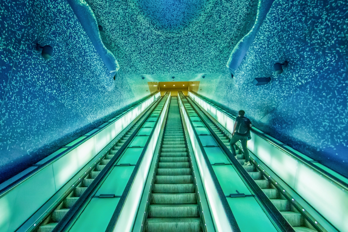 Estación de Toledo, Nápoles