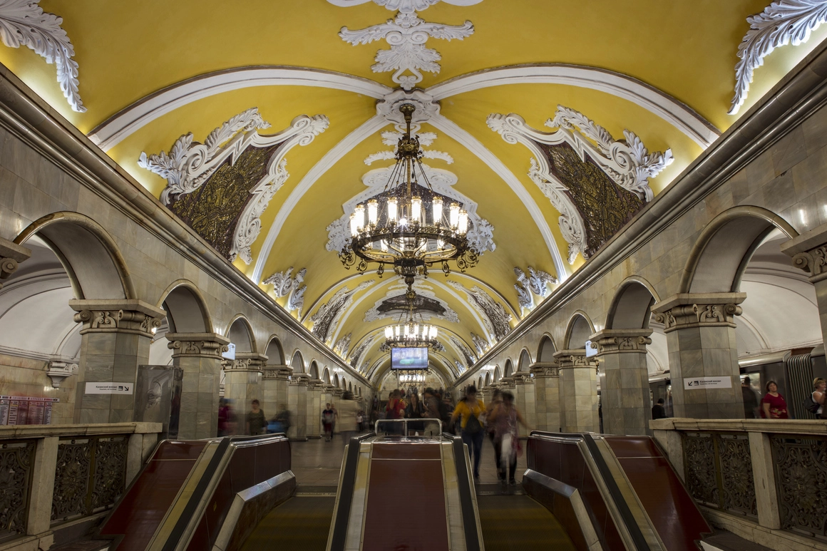 Estación de Komsomólskaya, Rúsia