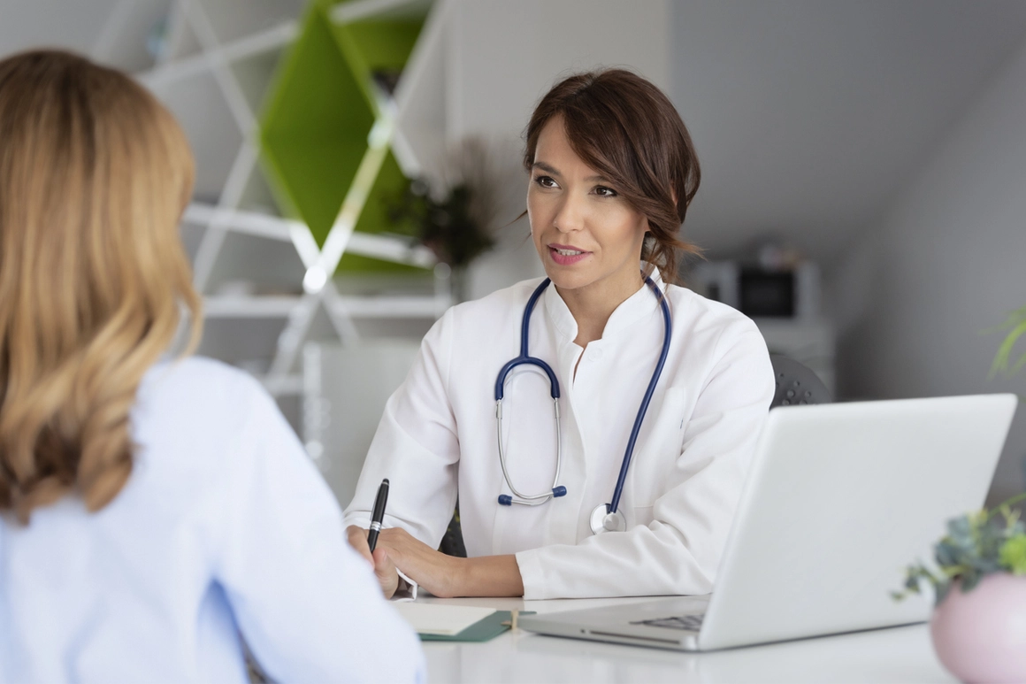 Consultar con un especialista ante cualquier síntoma