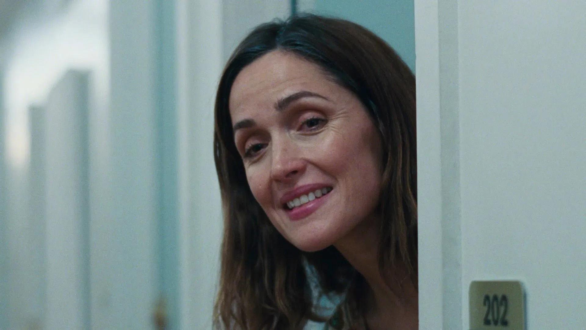 Rose Byrne a "If I Had Legs I’d Kick You"