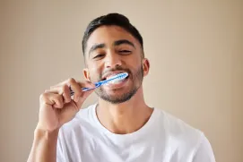 Dientes amarillos: cómo evitarlos y cómo ponerle solución