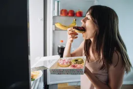 Durante estos episodios suelen apetecer alimentos específicos y palatables. 
