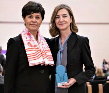 ra. Antonia Solvas, secretaria del Consejo Rector de ASISA-Lavinia y delegada en Barcelona; y la Dra. María Tormo, directora de Planificación y Desarrollo de ASISA