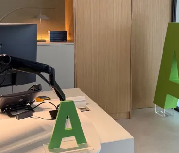 La nova oficina ofereix atenció presencial en un espai còmode, funcional i obert per a usuaris i personal.