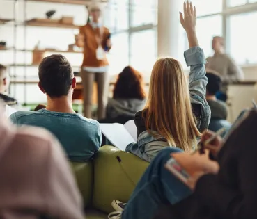Estudiants universitaris refugiats reben cobertura mèdica gratuïta gràcies al programa d’Assistència Sanitària.