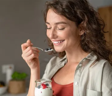 A la hora de escoger un postre saludable, hay dos claros protagonistas: la fruta y el yogur.