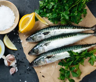 A pesar de que su consumo está recomendado por los expertos, la ingesta de pescado azul en exceso tiene riesgos para la salud. 