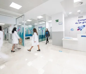 El nuevo servicio está concebido como un recurso integral que acompaña al paciente desde la detección y el diagnóstico hasta el diseño de planes individualizados de tratamiento.