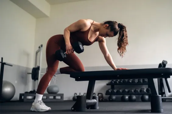 El objetivo de trabajar el CORE es que los músculos profundos del abdomen y la espalda mantengan la columna erguida