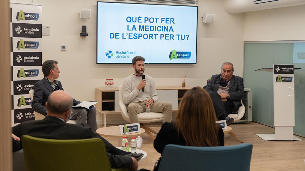 Camisetas y entradas. Las personas que se conectaron al primer Club Assisport participaron en un sorteo de camisetas oficiales del primer equipo del Barça y de entradas para el partido de vuelta de los cuartos de final de la Champions contra el Telekom Vezprém, que se disputó al día siguiente en el Palau Blaugrana. 