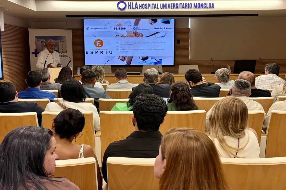 La Fundación Espriu presenta el modelo cooperativo de salud español a la OCB