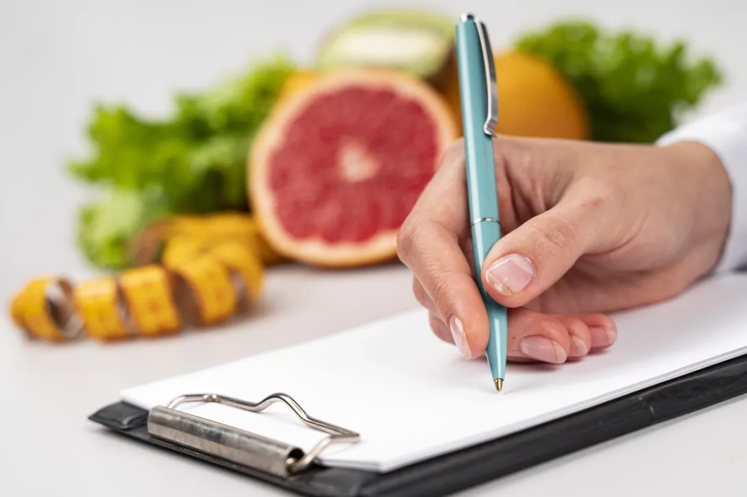 Lejos de planteamientos generalistas o dietas pasajeras, el servicio ofrece un enfoque integral, personalizado y basado en el rigor científico.