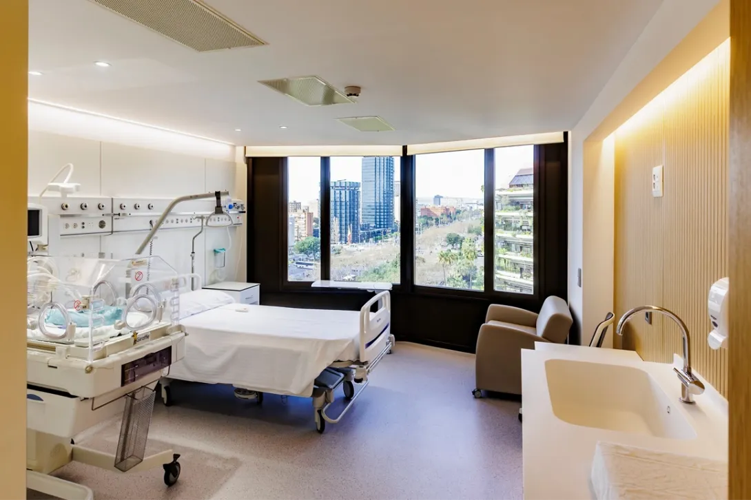 El nuevo diseño prioriza tanto el bienestar de los pacientes pediátricos como el acompañamiento familiar, un elemento clave en la atención infantil. 