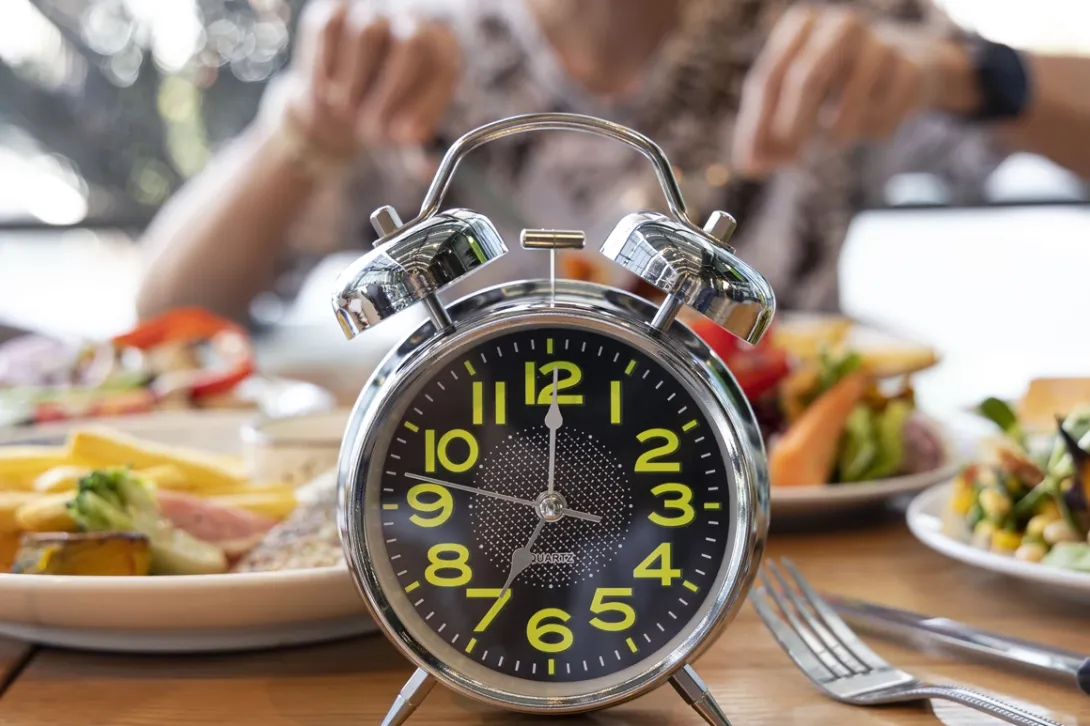 The authors stress that intermittent fasting should not be presented as a superior solution, as weight loss depends on multiple factors