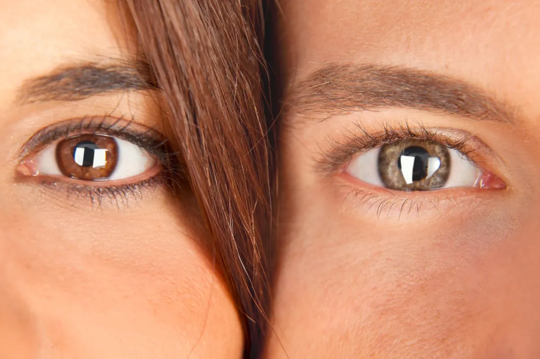 Estos procedimientos se desarrollaron para tratar determinadas patologías o defectos oculares que afectaban a la apariencia del ojo o a la salud visual.